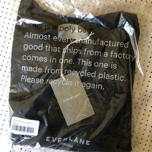 NVR OPENED! EVERLANE LIGHTWEIGHT FRENCH TERRY CREW